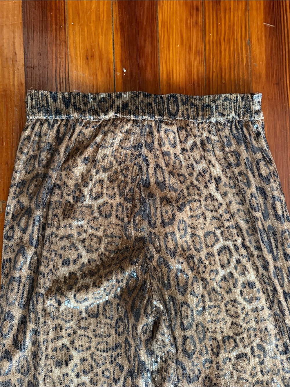 New with tags Forever 21 Leopard-Print Sequin Flare Pants Size Small - Picture 6 of 7